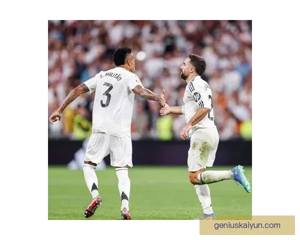 皇马与拜仁对决再度引发关注，豪门之争状态回暖。