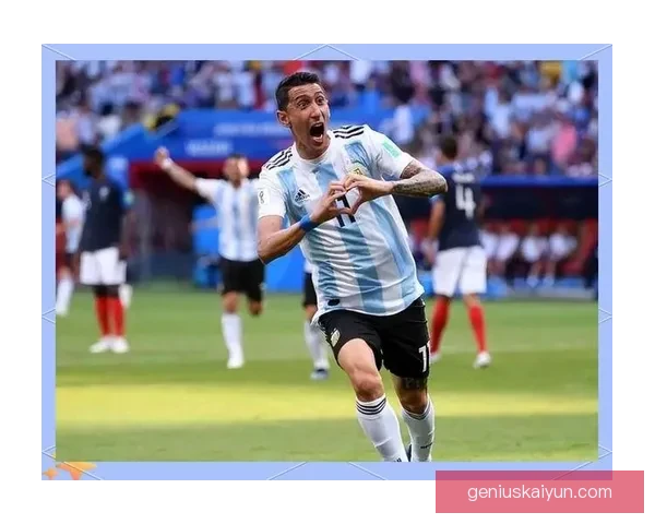 足球球星趣闻：近期明星球员生活点滴与趣事揭晓